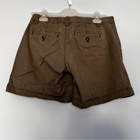 ARMY GREEN BANANA REPUBLIC SHORTS - Picture 2 of 6